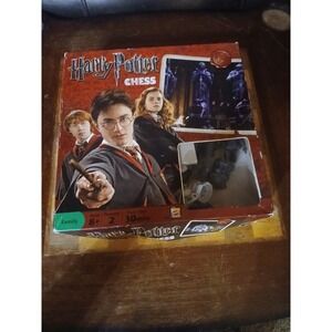 Harry Potter Chess Set 32 Pc Mattel Complete 2009 100% Complete